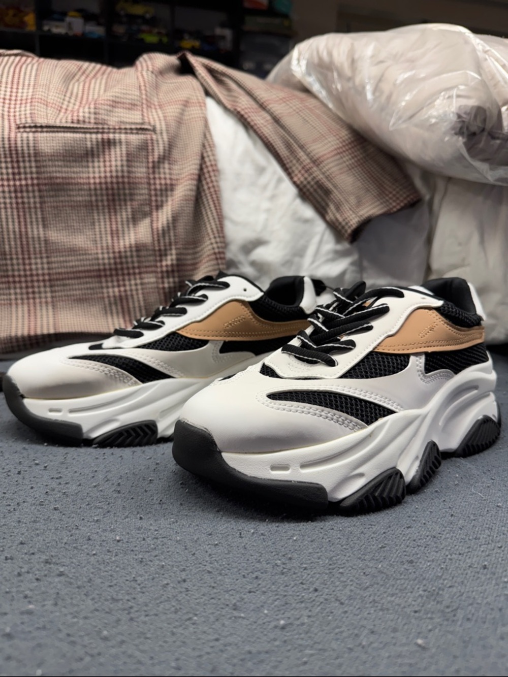 TORRID: Chunky Mesh Lace-Up Women's Sneakers in Black, White & Tan NWT